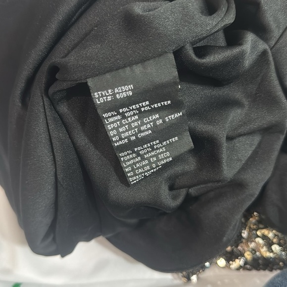 Betsey Adam Ombré Sequin Silver and Gold Formal Gown Size 10 - Picture 9 of 9